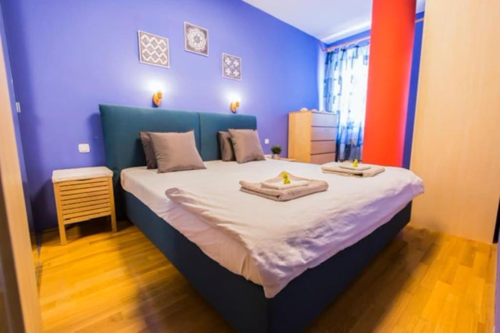 Super Modern At Gozsdu Passage Apartment Budapest